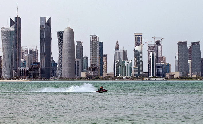 Небоскреб Doha Tower в столице Катара Дохе